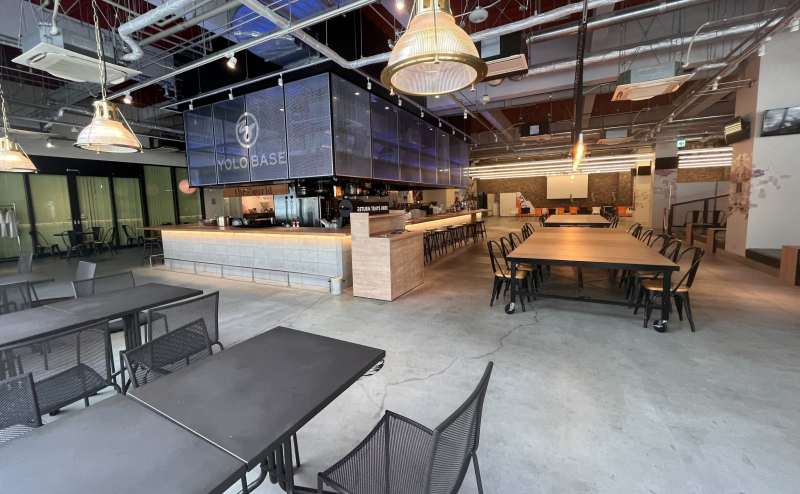 カフェスペース内装（1階貸し切りの場合のみ利用可能）