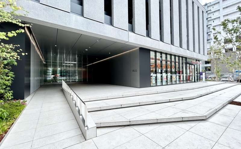 【ビル入り口】 - エキスパートオフィス大宮 の写真