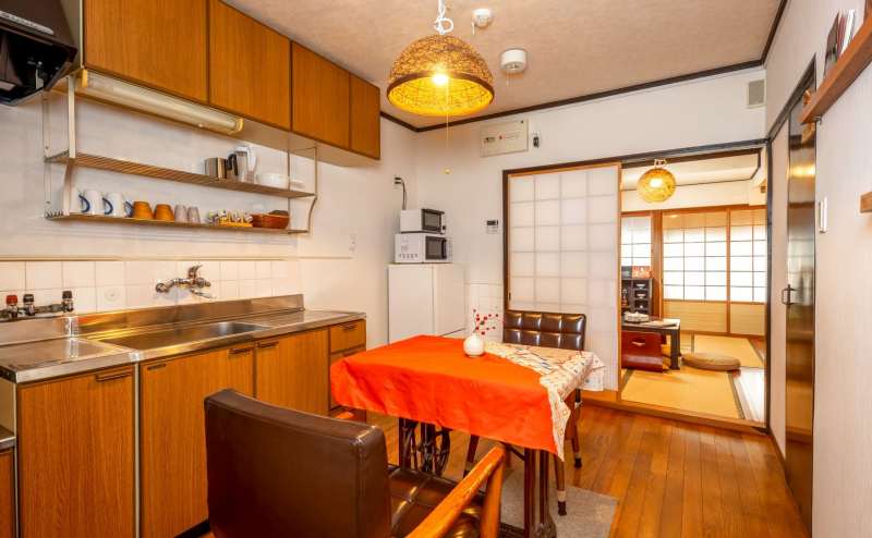 ご自宅のようにゆったりできます。Wi-Fi完備。テレワークやコワーキングスペースとして