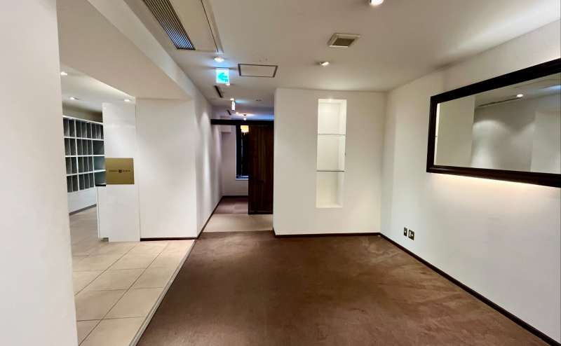 【エントランスを左にお進みください】 - TIME SHARING 銀座 旗ビル roomWの写真