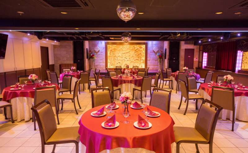 レンタルスペース 【グレースバリ新宿本店】新宿駅徒歩5分！120インチスクリーン＆ステージ常設 （イベント・ライブ・セミナー・会議利用から飲食パーティーまで対応）