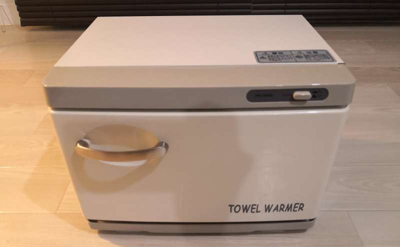 ホットキャビ（タオルウォーマー）です。