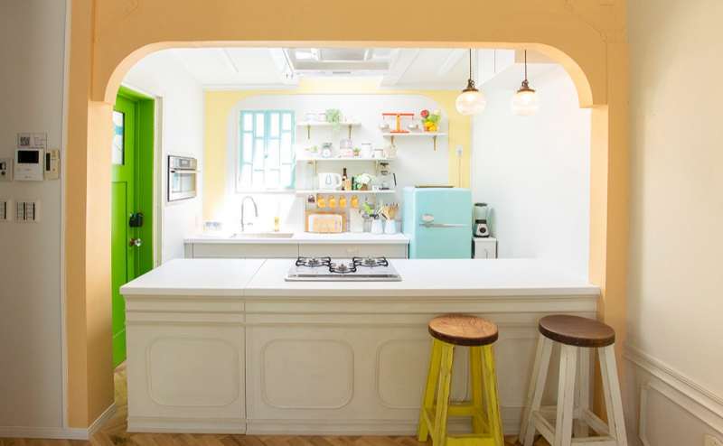 アイランドキッチン　料理ができるキッチンスタジオ