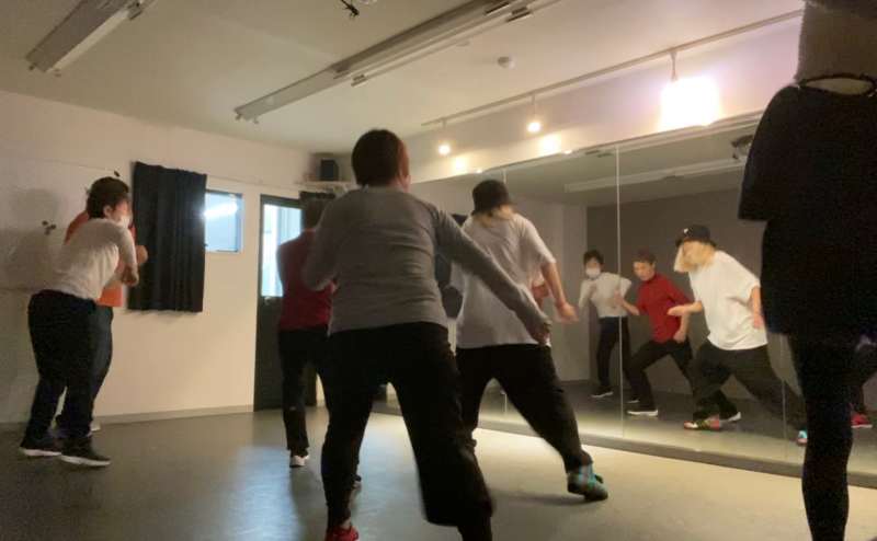 大人ダンスクラス　初心者向けのクラス