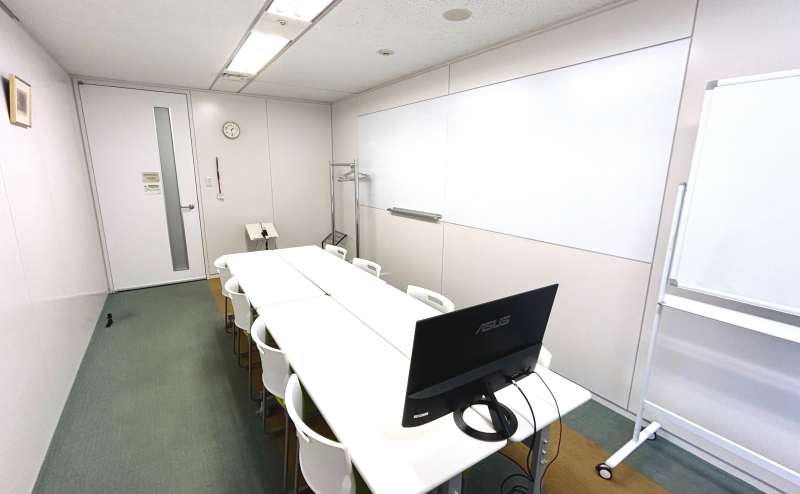 【会議・打ち合わせに便利！ビル内に複数会議室があるので、急なテレワークにもご利用ください♪】