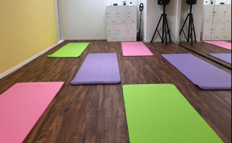 無料貸し出しヨガマット6枚