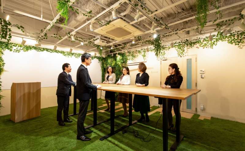 机の高さは可動