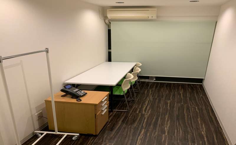 2号室（約7㎡個室にコロナ対策の為１名限定）
