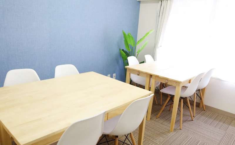 島型レイアウトが可能です。ワークショップやグループワーク、各種レッスンに