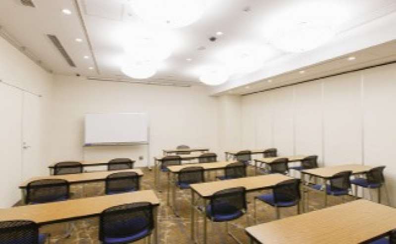 【阪急梅田駅徒歩4分・地下鉄御堂筋線中津駅徒歩2分】駅近で便利 集客力抜群のホテル内ホール サービス料不要で格安 フルサポート付きで安心 最大収容50名 連結 分割可/こがね1/ハートンホテル北梅田