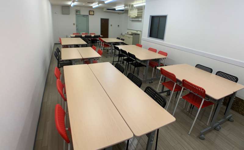 グループワーク形式（奥から）