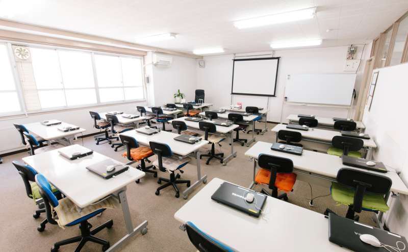 近隣にコインパーキングがある貸し会議室まとめ