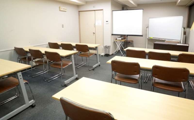 カルチャースクールの教室や各種レッスンにもご利用いただけます。駅近で定期利用に便利です