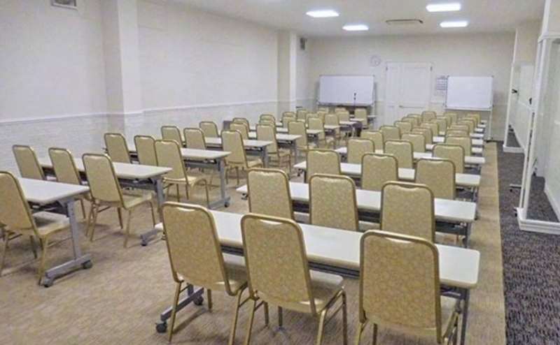 新横浜３丁目大ホール/Room2【新横浜駅徒歩4分】駅近 ！ プロジェクター等備品無料！飲食自由！