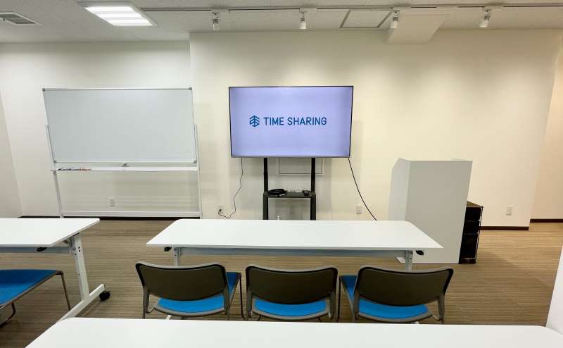 【65インチモニター、ホワイトボード、司会台を無料でお使いいただけます】 - TIME SHARING 代々木駅西口前の写真