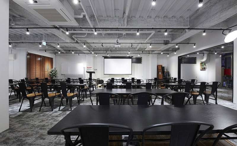 いつもとは違う雰囲気での会議,セミナーや、半立食形式での懇親会にも最適です - TIME SHARING 五反田Ⅰプラザスクエアビルの写真