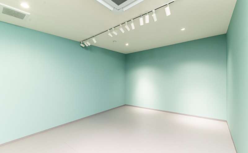 女性に人気のティファニーブルーの壁面