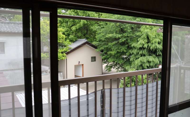 風通しが良く明るいお部屋。窓を大きく開けることができます