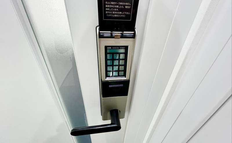 【2Bの暗証番号をご入力ください。※電子錠の暗証番号は予約完了時のメールをご確認ください。】 - TIME SHARING 飯田橋 第一勧銀稲垣ビル 2Bの写真