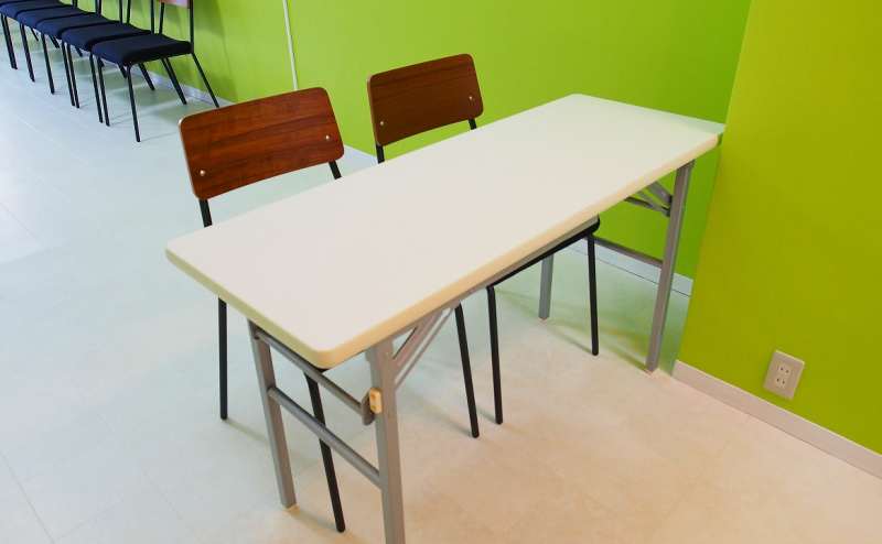 テーブルと椅子を使って受付を作ることも出来ます。