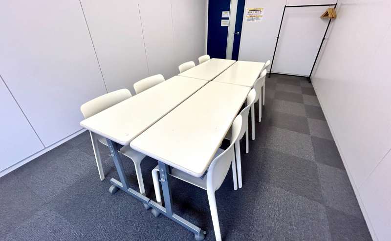 【対面形式8名着席可能！】