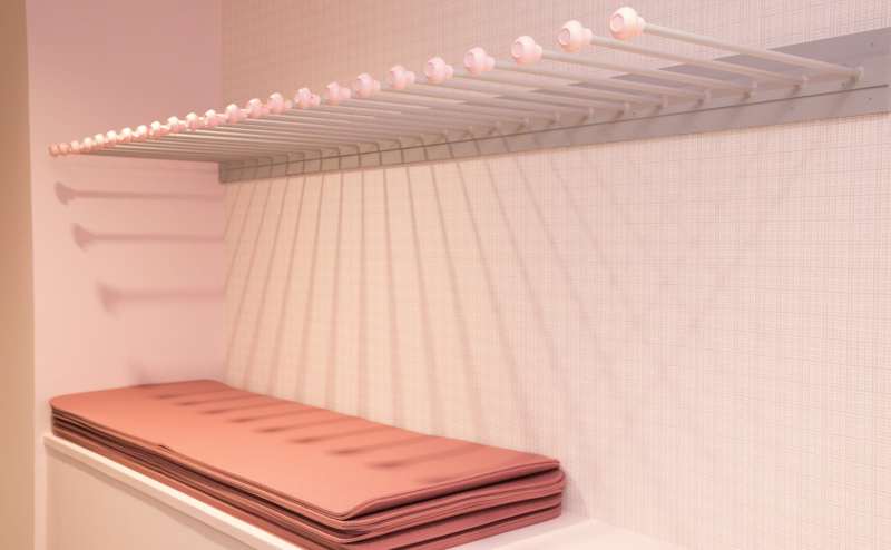 Classy Lessons銀座スタジオ　ヨガマット・ヨガマット掛け