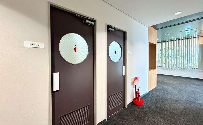 【お手洗いは1階共用部にございます。】