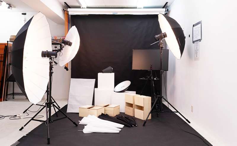 とにかく撮影機材、備品がたくさんございます。全て無料でご使用できます。