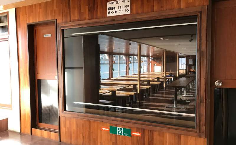 HDMIケーブル対応のノートパソコンに繋いで制作された動画やビデオメッセージ、ゲームなどでご利用ください。