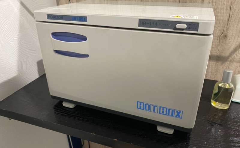 各室にあるウォームキャビネットは無料でご利用いただけます。