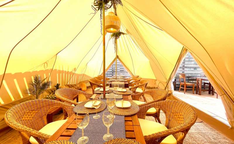 高い天井から生まれるスペース。