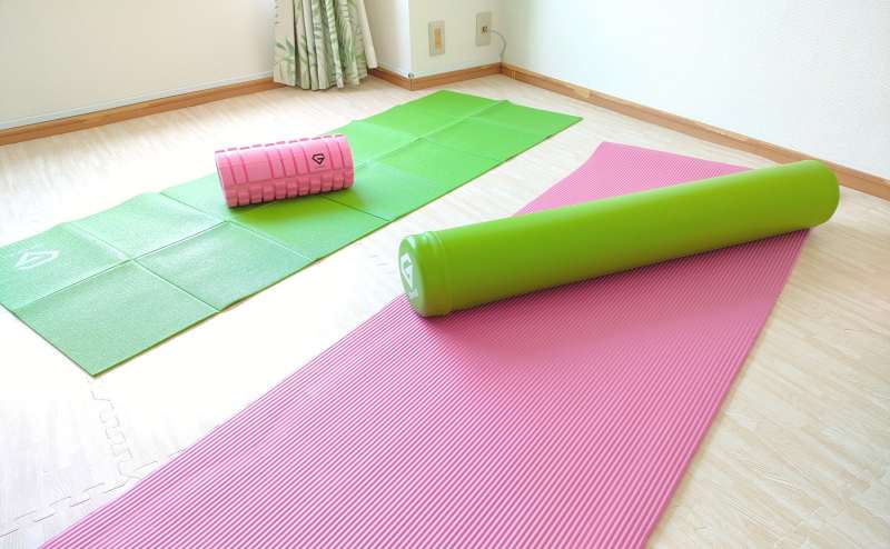 ヨガマット、ヨガポール、フォームローラー(筋膜リリース)