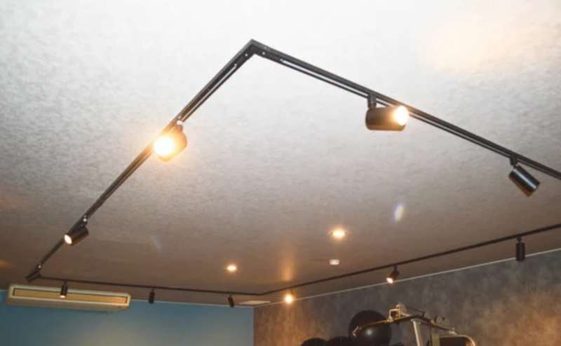 本格的な撮影もできる照明も設置しております