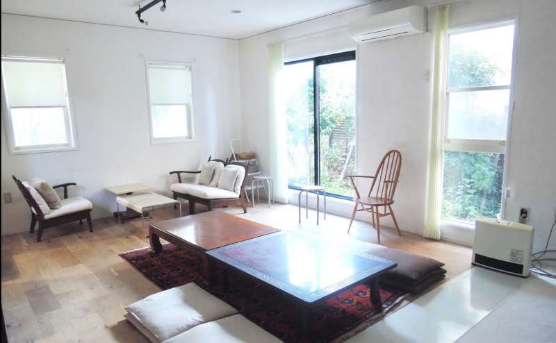 パーティ用テーブルなどもあります。希望の際は事前にお伝え下さい。