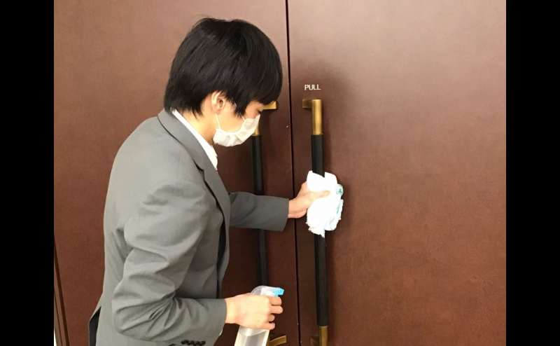 共有部分の消毒を定期的に行います