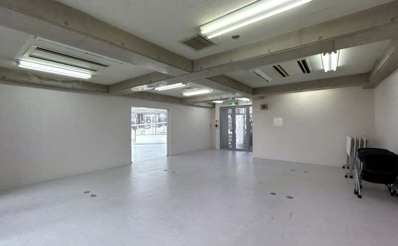 【約126.83㎡の使いやすいイベントスペースです】