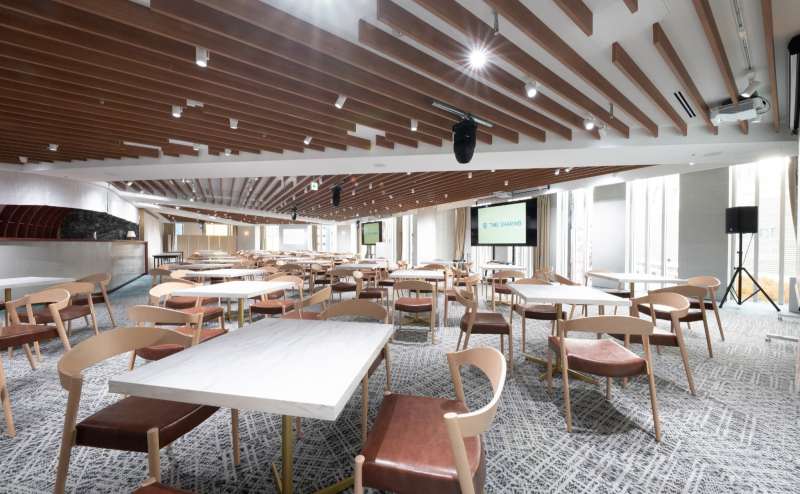 【メインフロア】