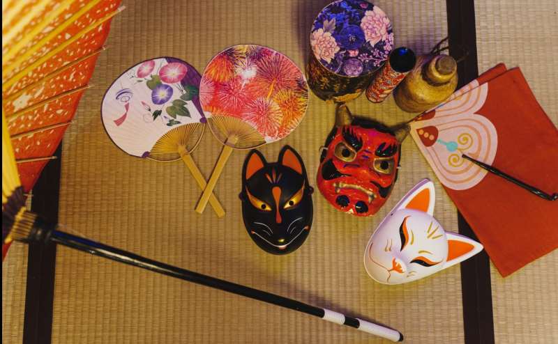 あなたの世界観にぴったりの小道具をお選びいただけます