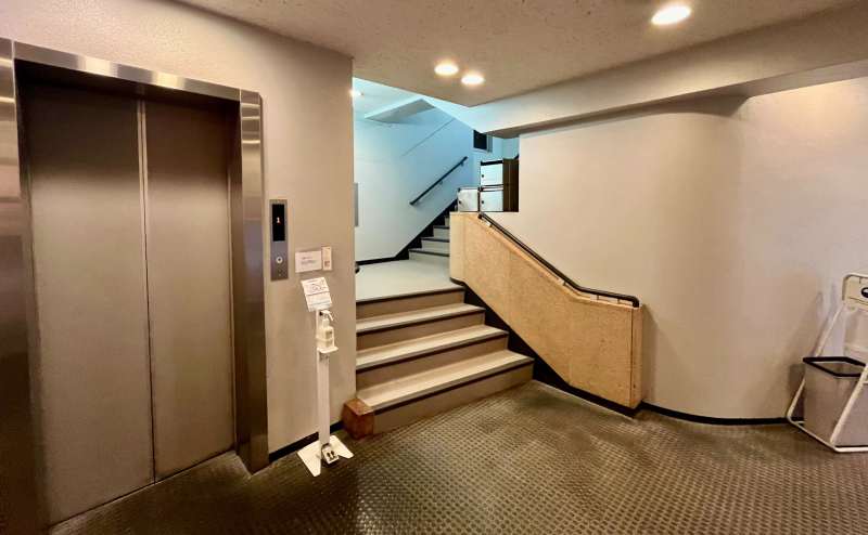 【1階エレベーターホール】 - TIME SHARING 銀座 旗ビル roomBの写真