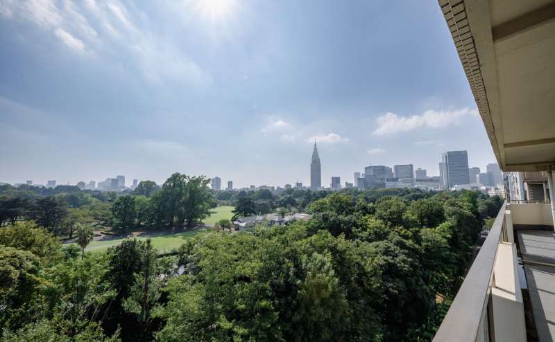 【昼間も景色を楽しむことができます】 - TIME SHARING 新宿御苑前 壱丁目参番館8Aの写真