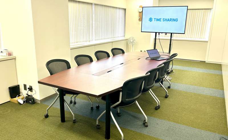 【会議室内の備品は無料でご利用いただけます】